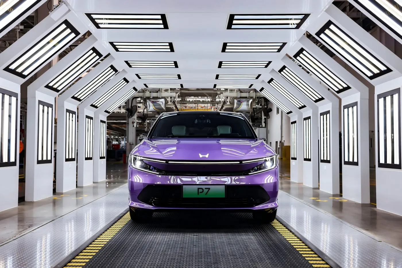 De GAC Honda P7 rolde officieel van de productielijn. Het wordt gepositioneerd als een middelgrote SUV en zal naar verwachting in de toekomst nog twee elektrische voertuigen lanceren.