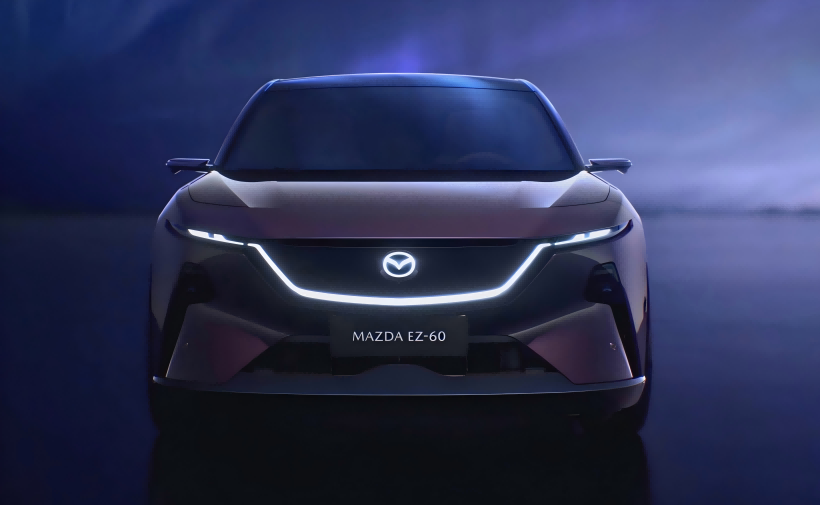 Officiële afbeeldingen van Mazda EZ - 60. Het ontwerp is extreem futuristisch. Het zal zijn eerste debuut maken op 23 april.