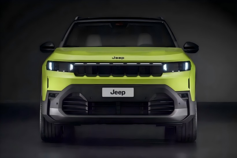 Gespeculeerde officiële afbeeldingen van het geheel nieuwe Jeep Compass zijn gelekt, met potentiële release binnen dit jaar. Het voertuig zal naar verwachting zuivere elektrische, milde hybride en plug-in hybride aandrijflijnopties bieden