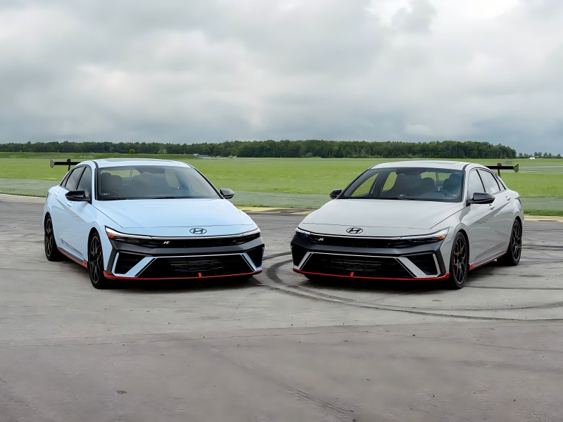 Er is een handgeschakelde zesversnellingsbak leverbaar! TCR straatlegaal maken - officiële afbeeldingen van Hyundai Elantra N TCR vrijgegeven.